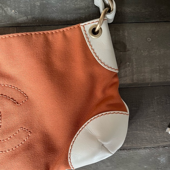 Chanel Chunky Chain Shoulder Bag - Picture 5 of 14